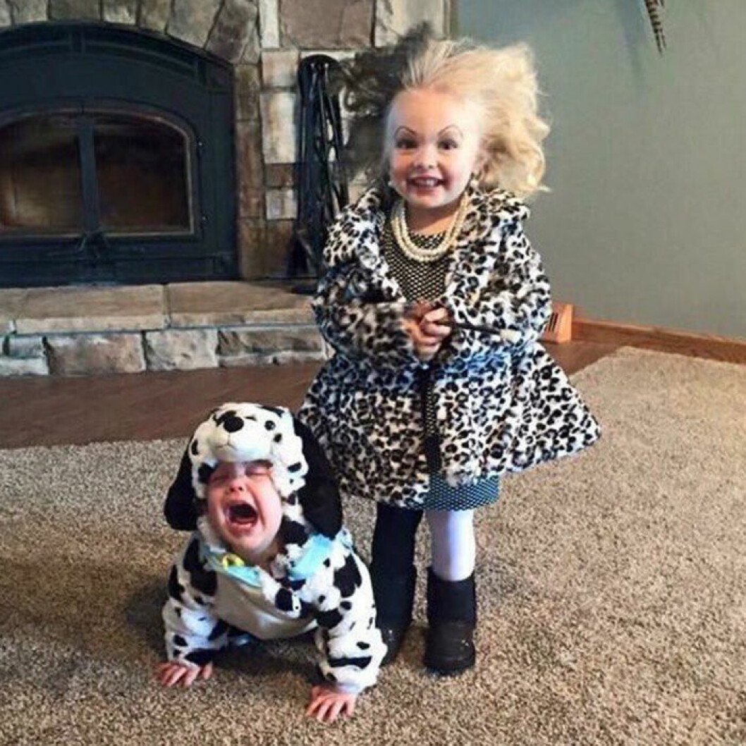 Foto via: <a href="http://www.reasonsmysoniscrying.com/post/132053983362/everyone-is-way-too-into-character-here#notes" target="_blank" rel="noopener">Reasons my son is crying</a>