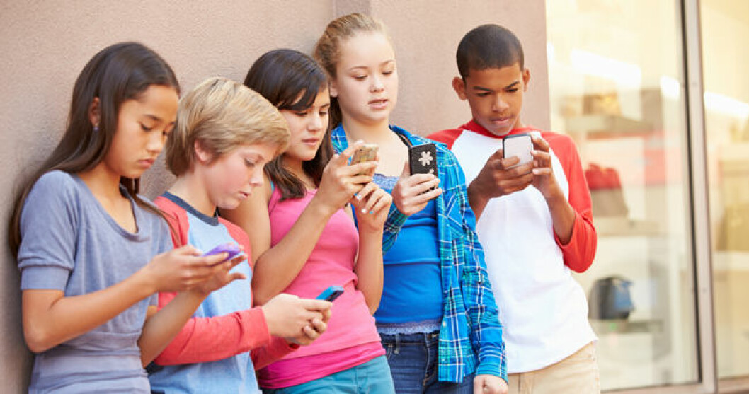 <em>Foto: Shutterstock</em> Barnmedtelefoner