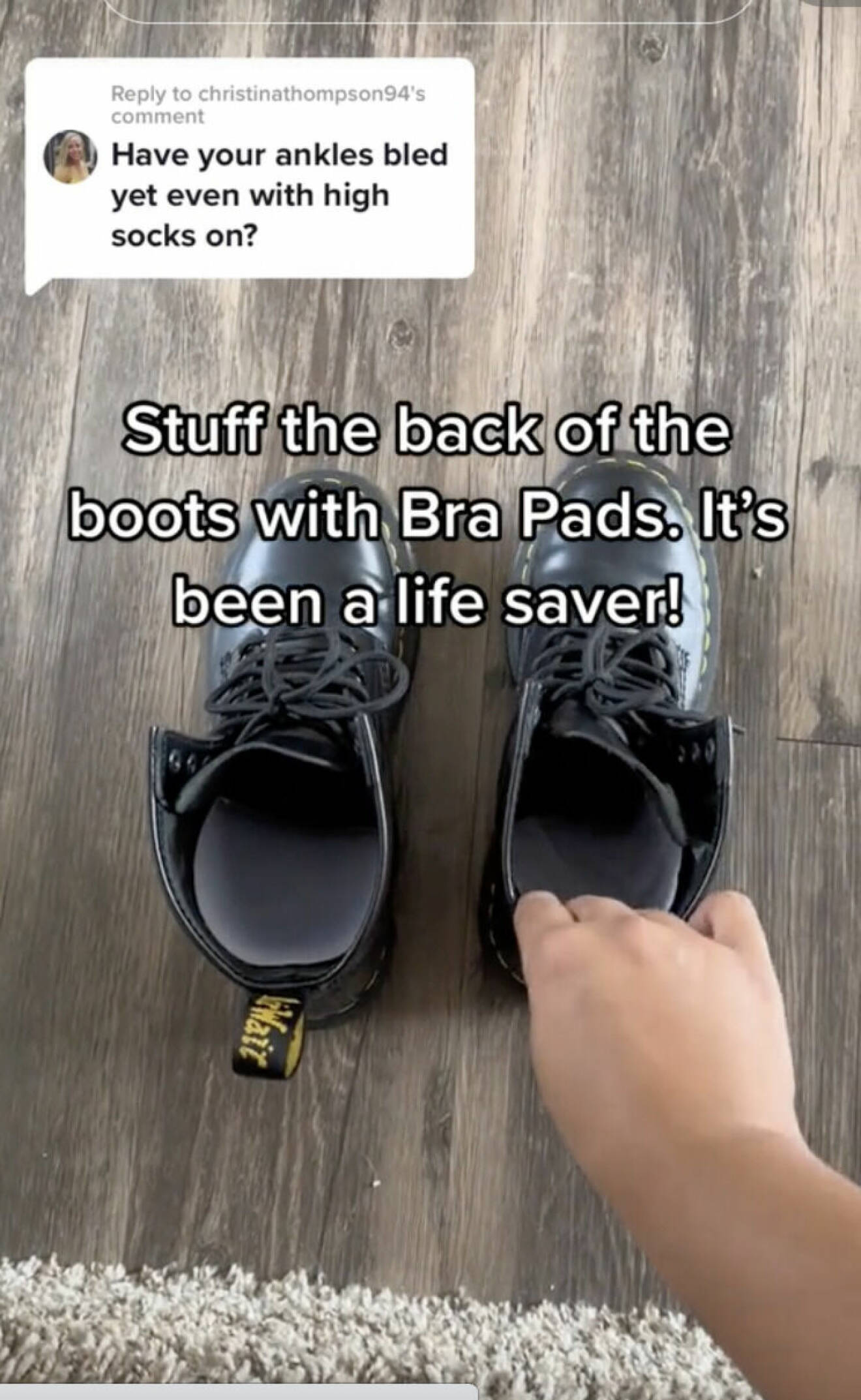 Sätt behå-inlägg i skorna för att slippa skavsår.