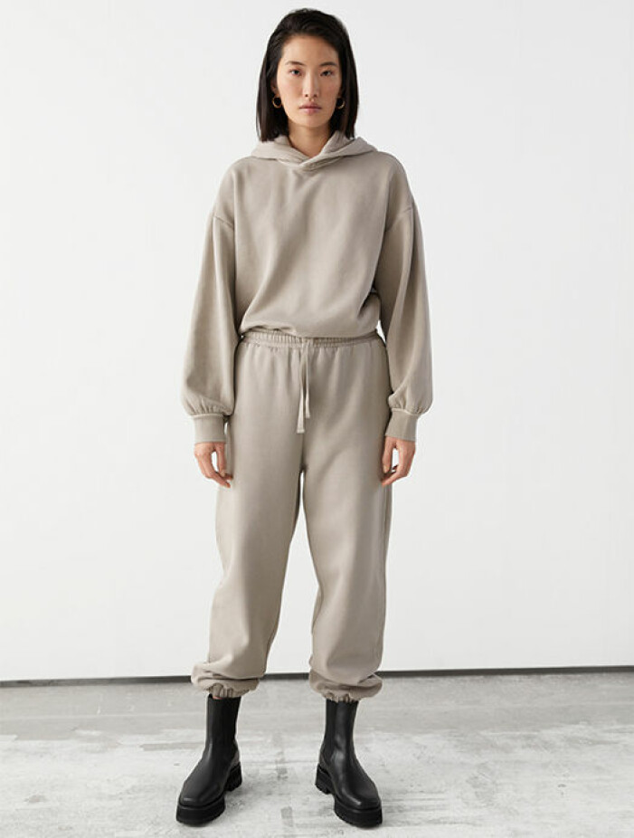 beige set & other stories