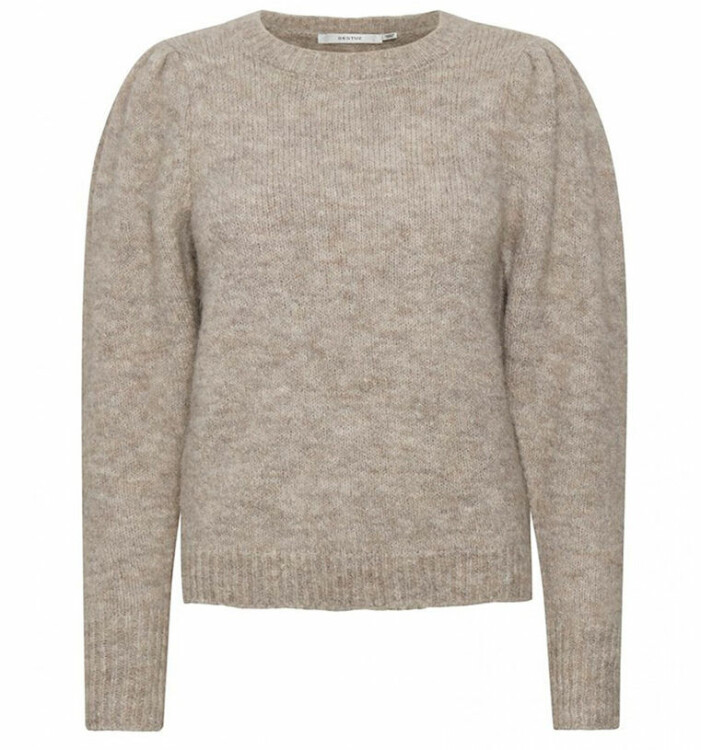 beige stickad gestuz