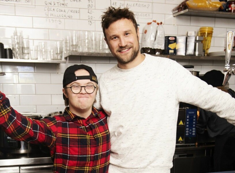 Benjamin och hans personliga assistent Love gillar att jobba ihop.