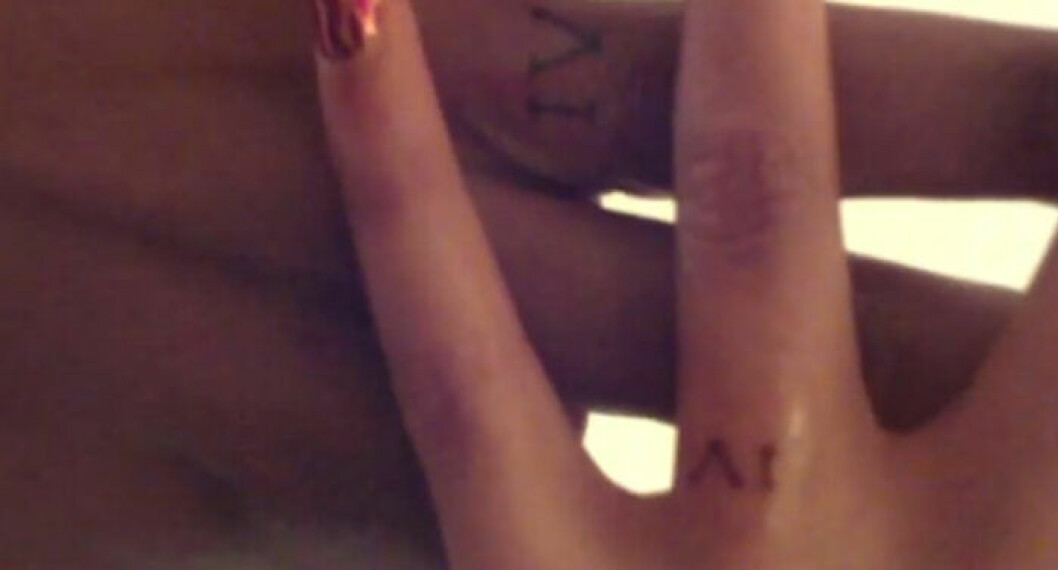 Bey och Jay-Z:s fingertatuering IV