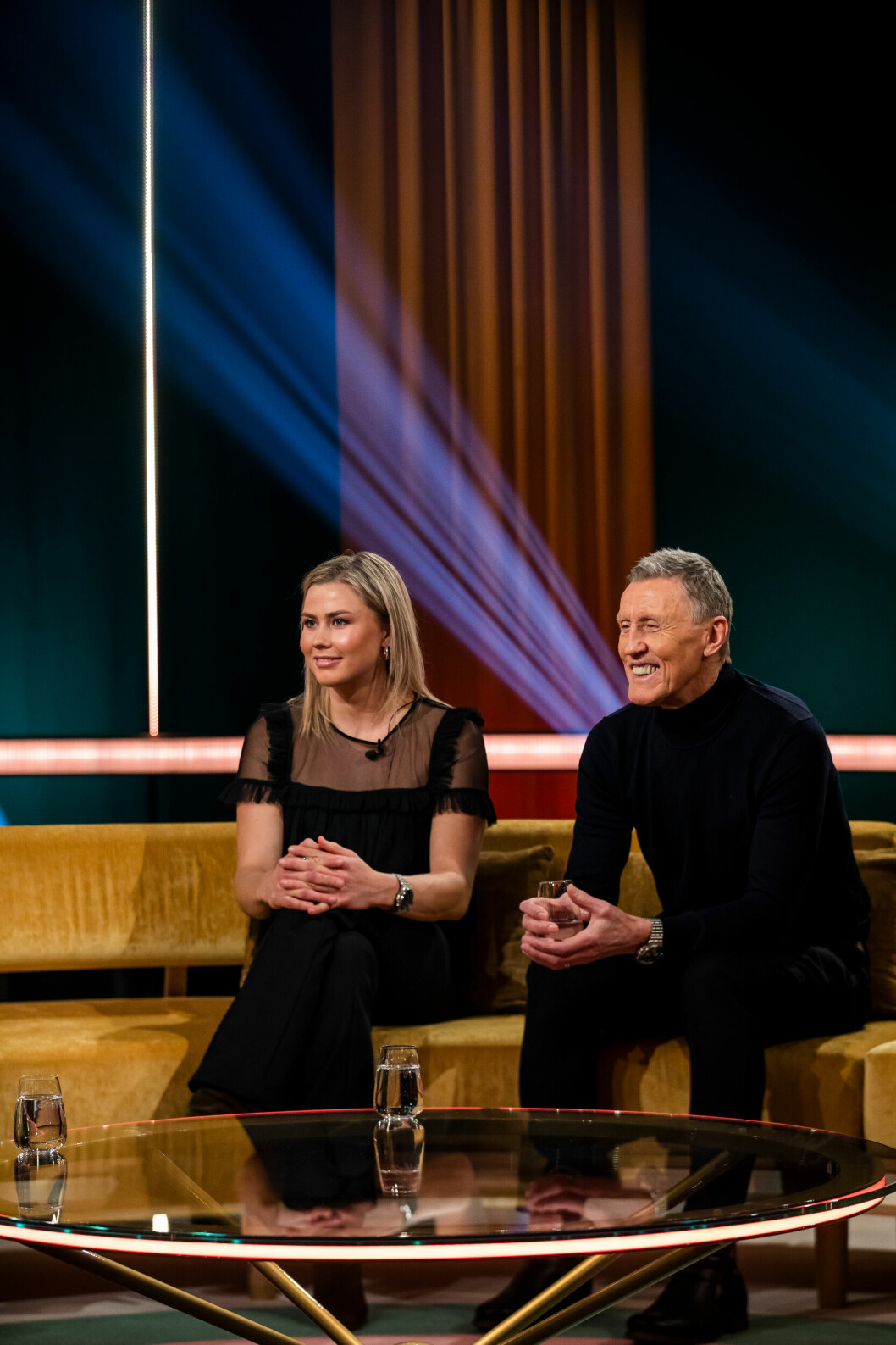 Bianca och Börje Salming gästade <span class=" italic" data-lab-italic_desktop="italic">Skavlan</span> i SVT 2021. bianca och börje salming göstar skavlan i svt