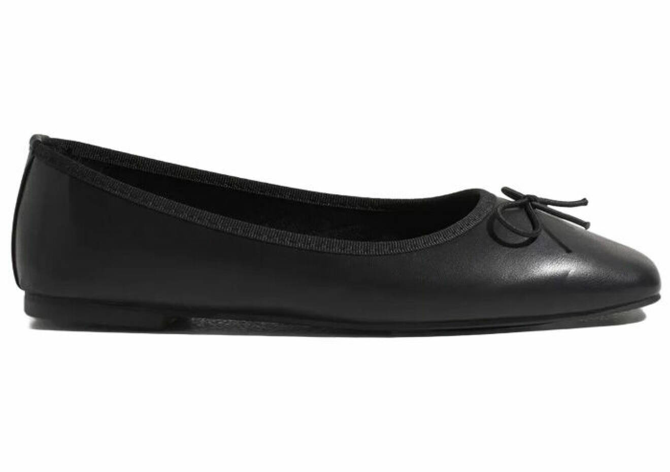 billiga platta skor i svart konstläder för dam från nelly