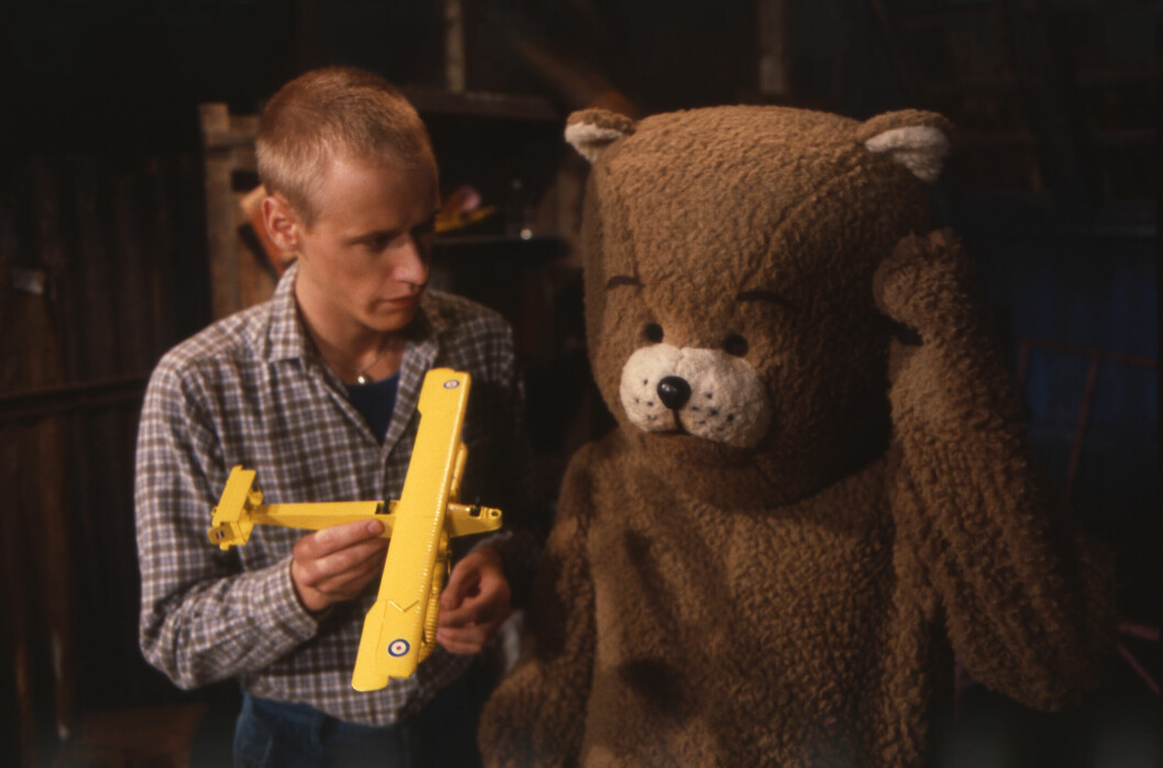 Robert Gustafsson i <span class=" italic" data-lab-italic_desktop="italic">Björnes magasin</span> 1987.