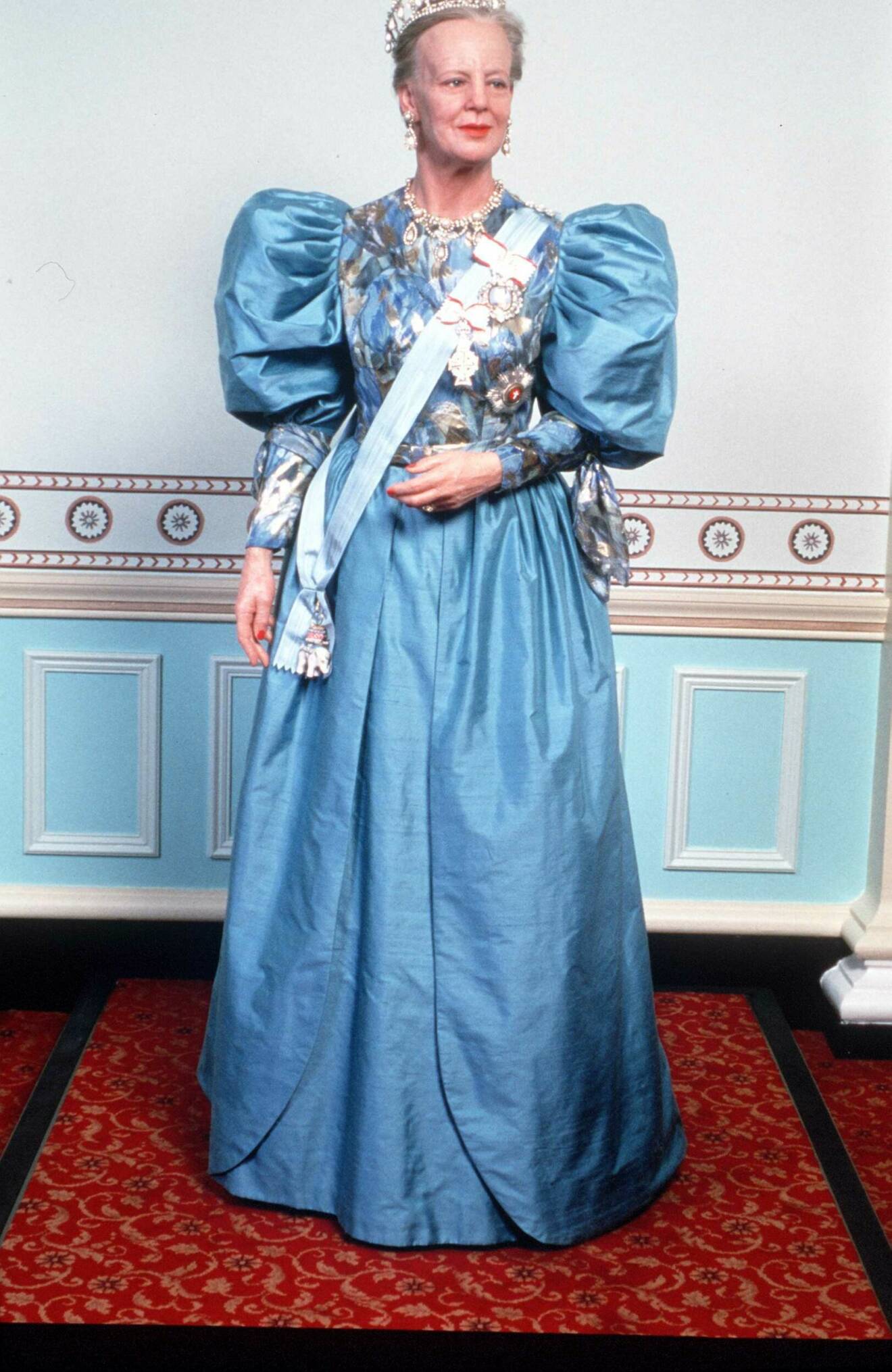 Drottning Margrethe i galaklänning blå