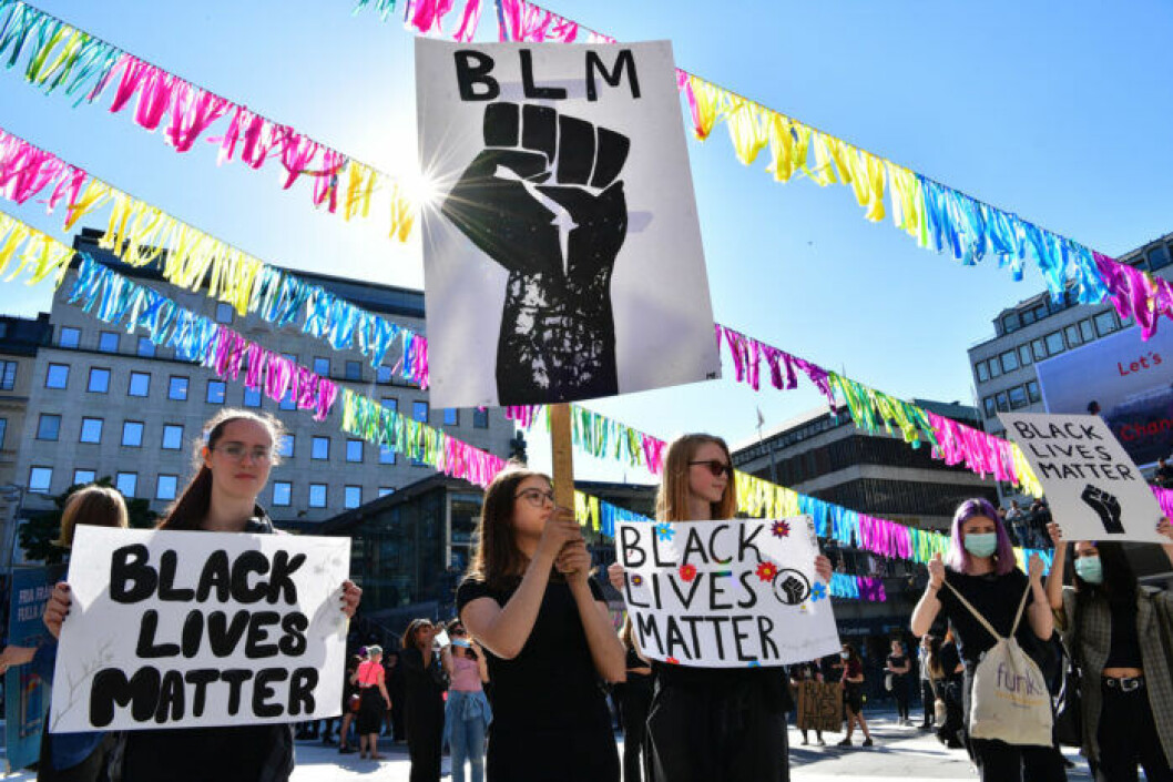 BLM – Black Lives Matter. Plakat från prostesterna på Sergels torg, BLM