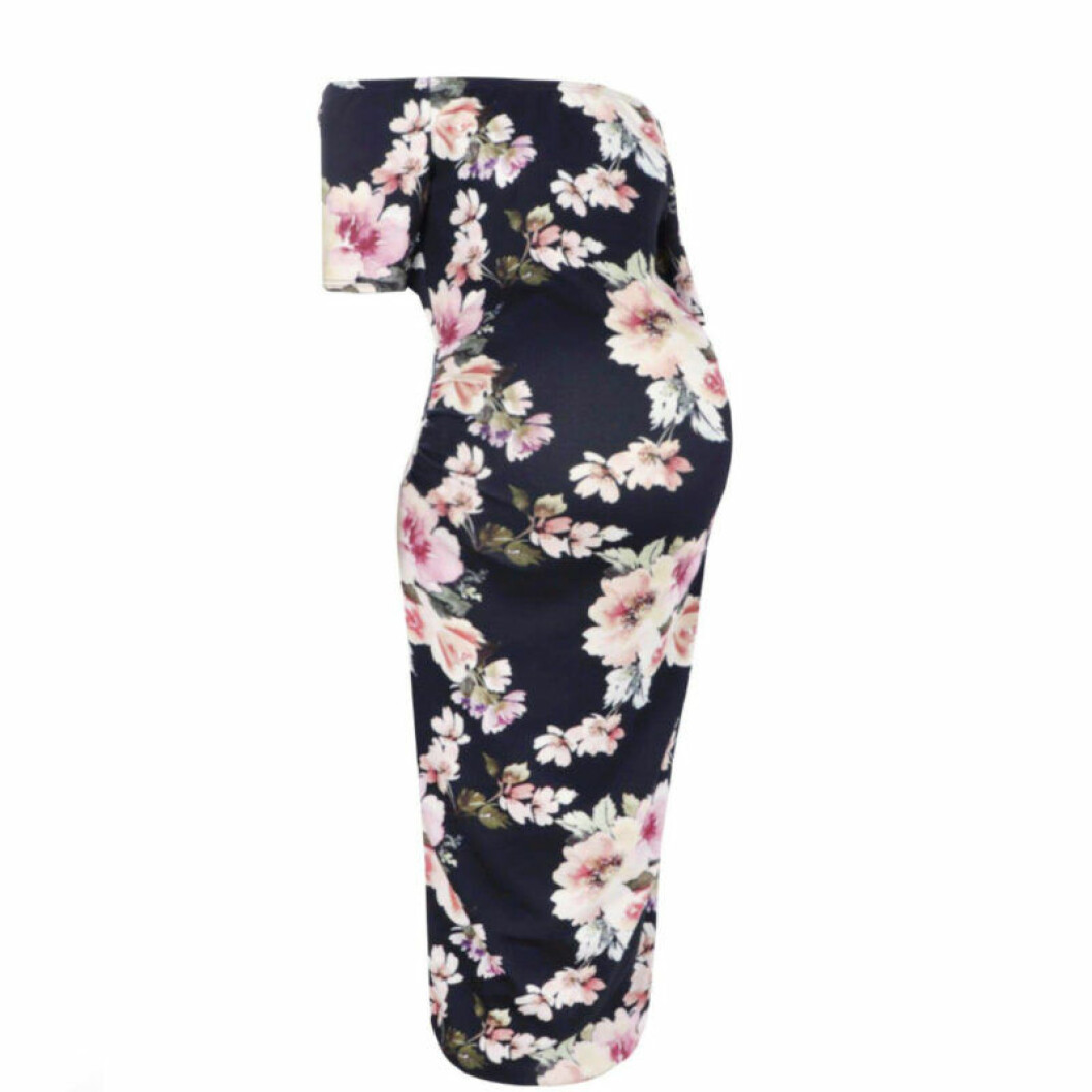 Blommig off shoulder-klänning