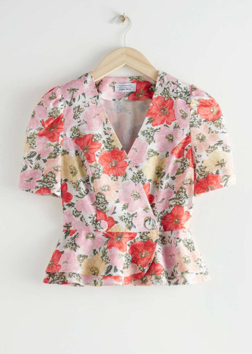 Blommig omlottblus