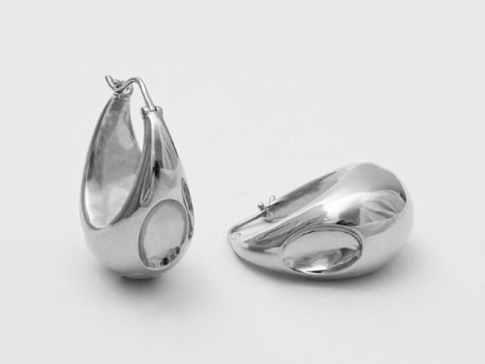 Örhängen, Blue Billie. Chunky silver hopps. Örhängen från Blue billie.