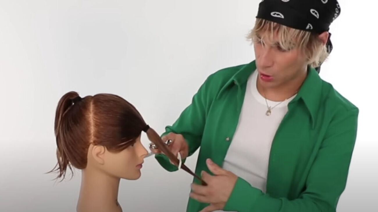 Alekiships Tutorial Brad Mondo: Så klipper du butterfly cut själv hemma | Femina