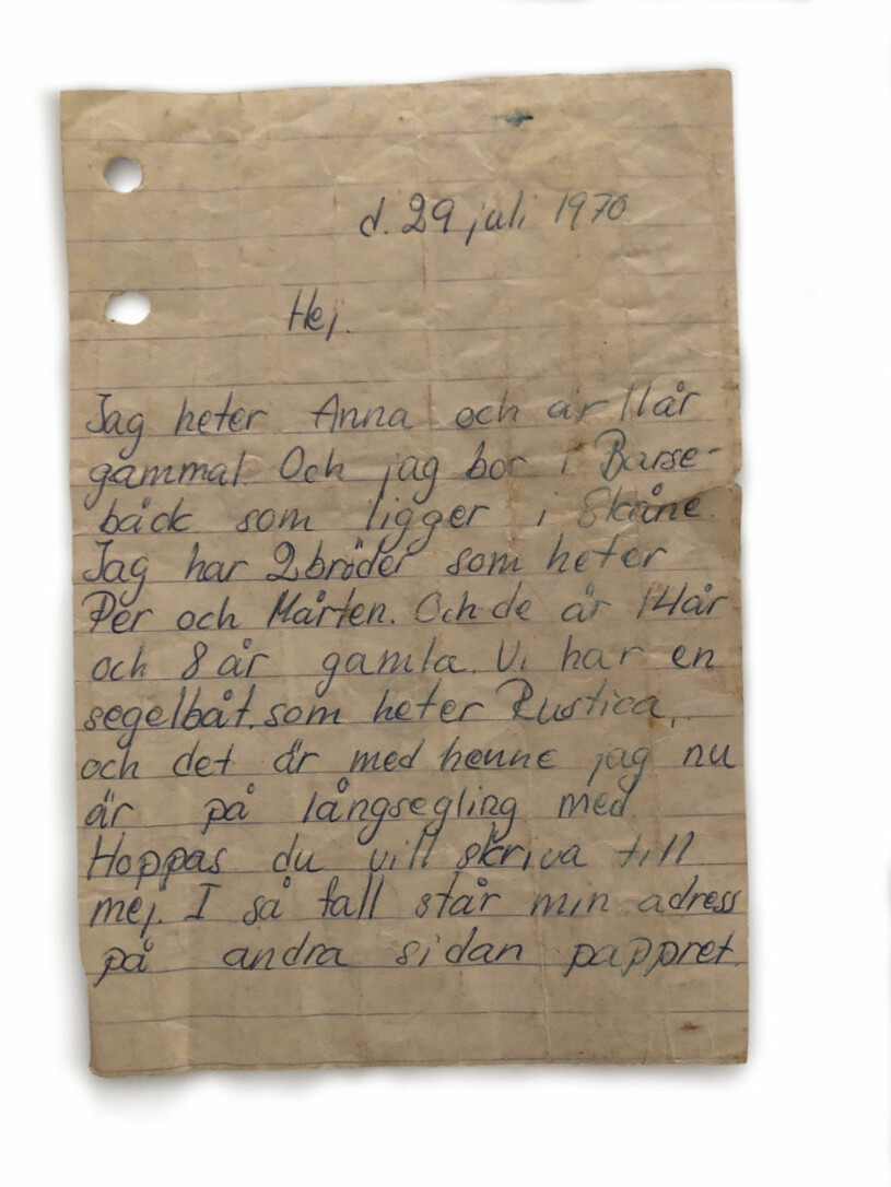 Anna A har sparat brevet hon hittade i flaskan den där dagen för 50 år sedan. Brev som låg i flaskpost
