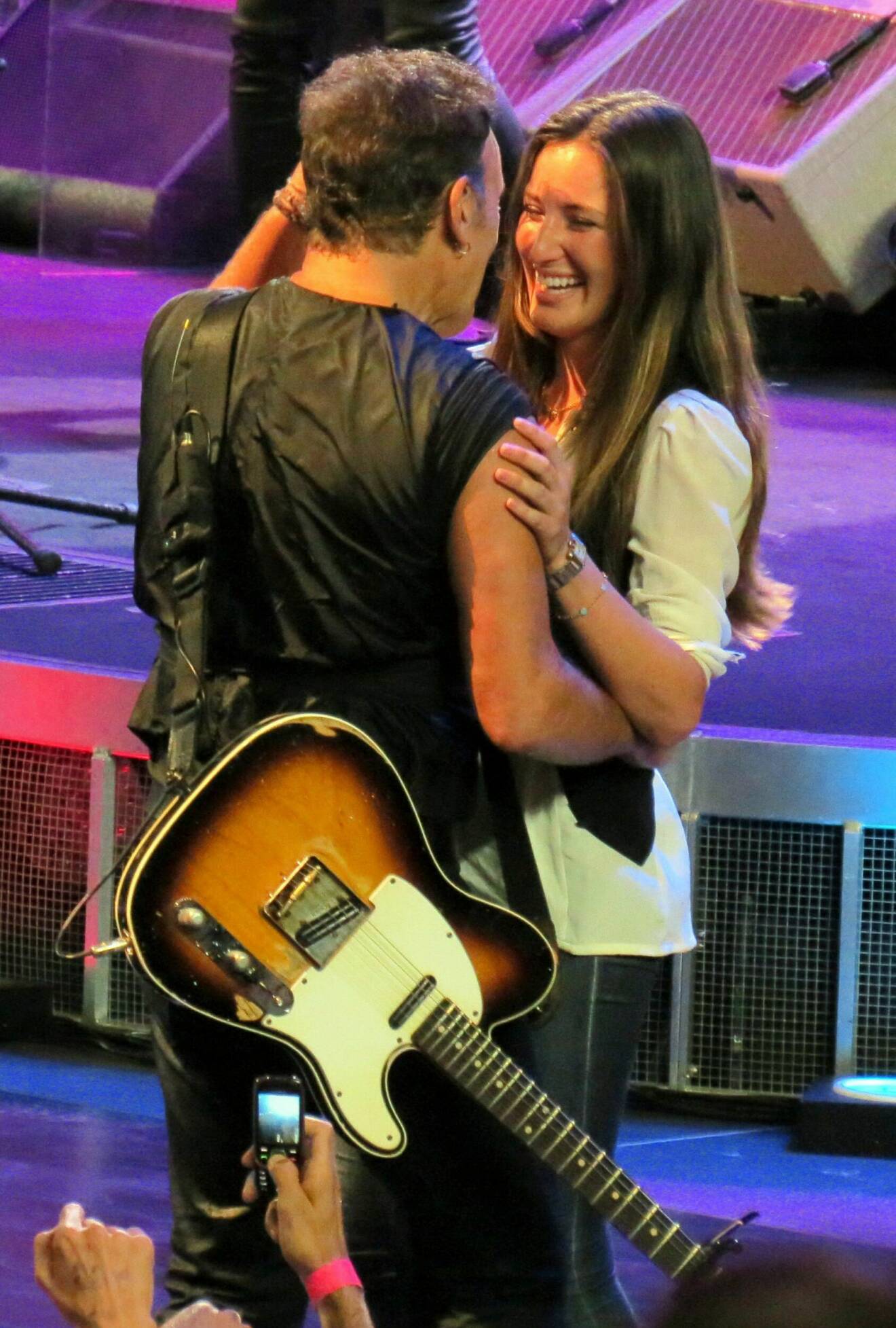 Bruce Springsteen med dottern Jessica Rae Springsteen på scen.