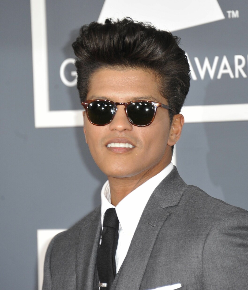 Bruno Mars ville inte att publiken skulle uppfatta honom som en latinoartist, och bytte därför ut sitt efternamn. bruno mars