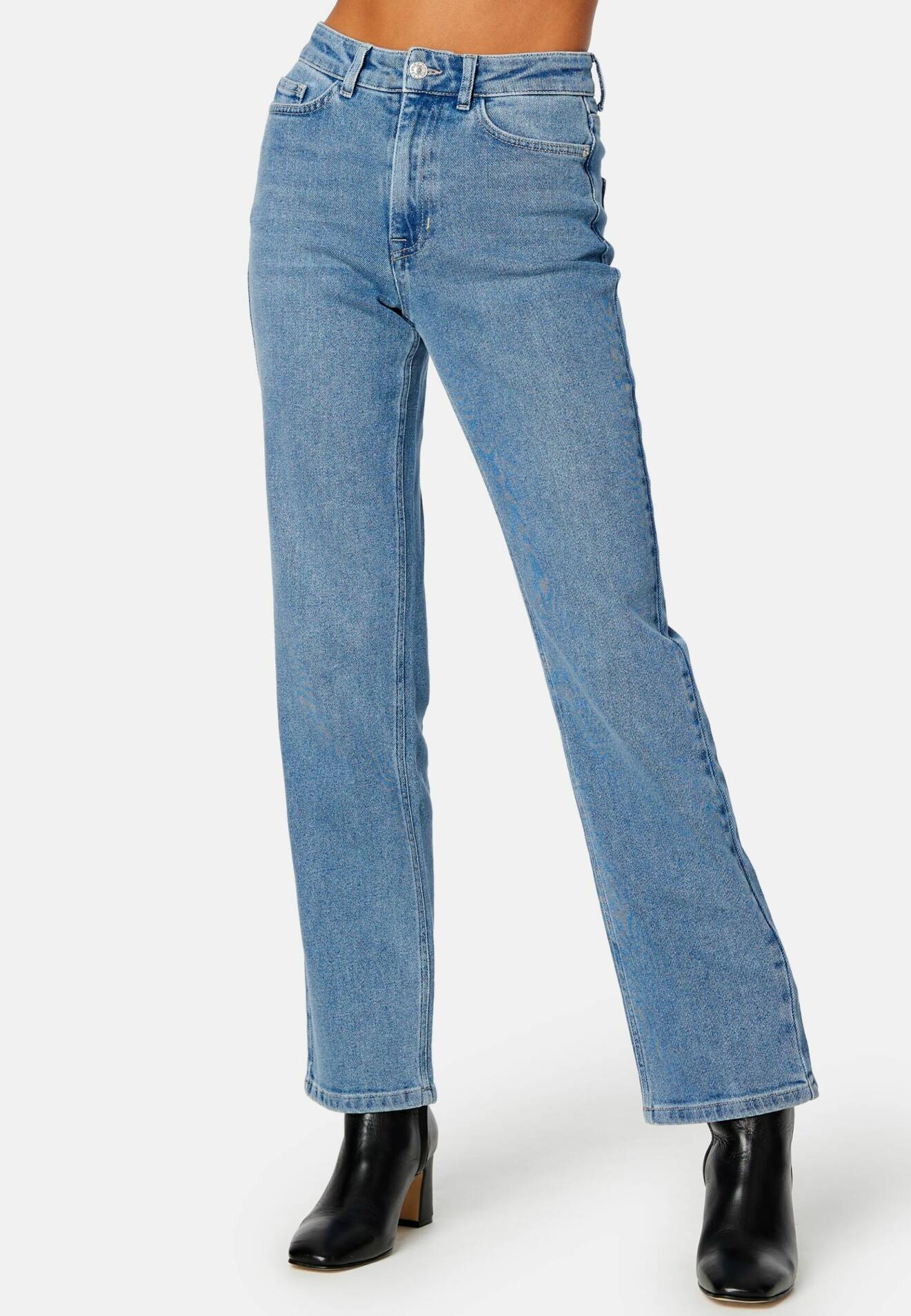 blå raka jeans med stretch för dam från bubbleroom