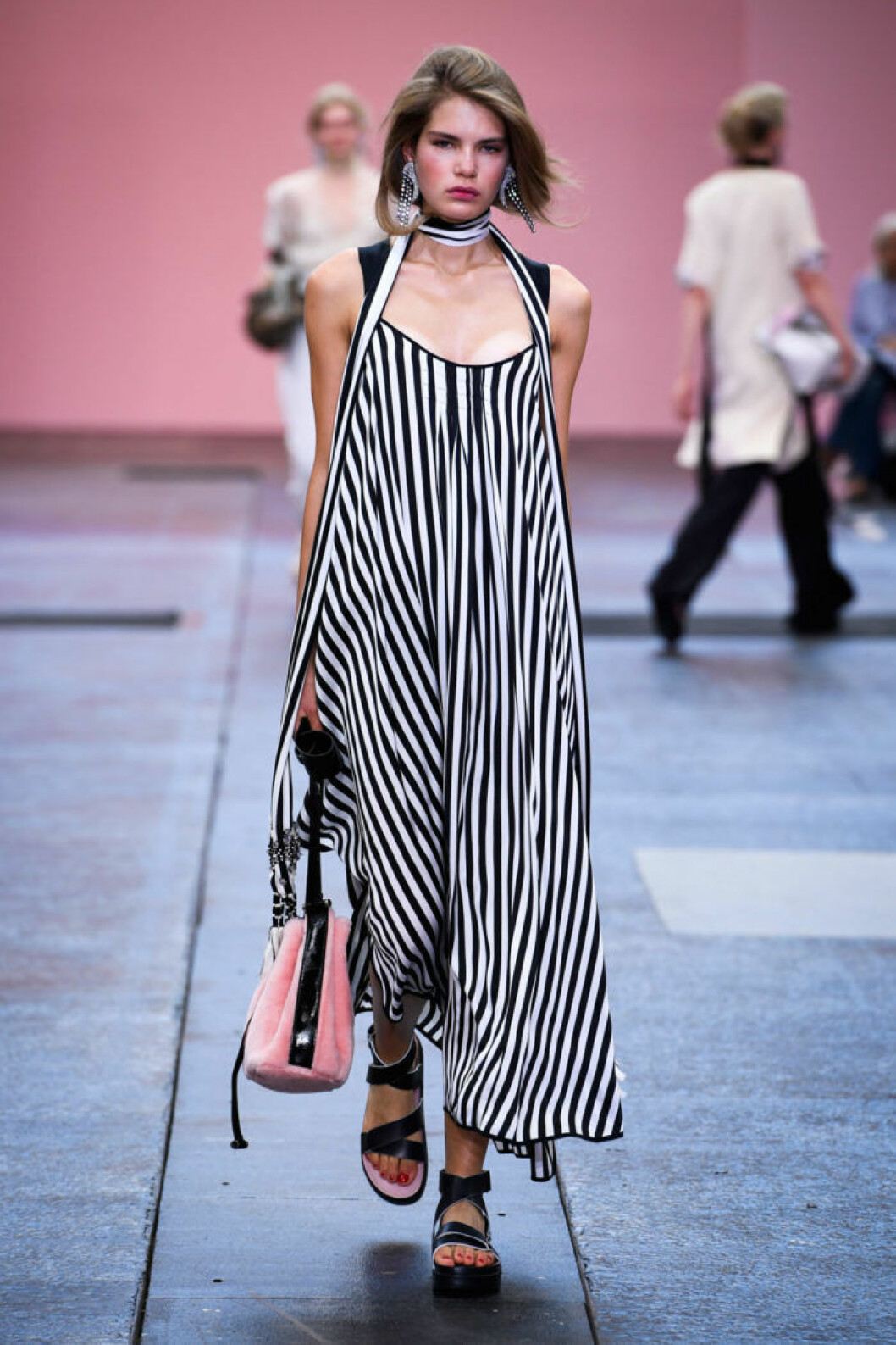 Klänning från by Malene Birgers kommande sommarkollektion. Foto: Copenhagen Fashion Week. by-malene-birger-23