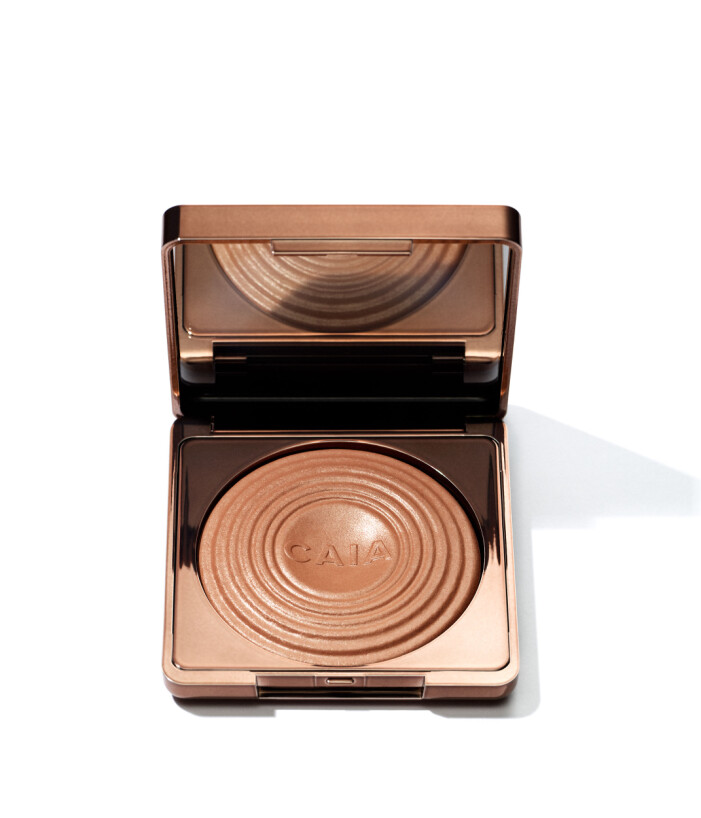 krämig puderbronzer med mycket lyster från caia
