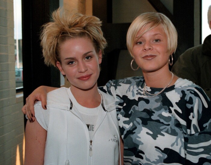 Cajsalisa Ejemyr kom fyra i <span class=" italic" data-lab-italic_desktop="italic">Melodifestivalen</span> med ett bidrag skrivet av artistkollegan Robyn. cajsalisa ejemyr och robyn 1997