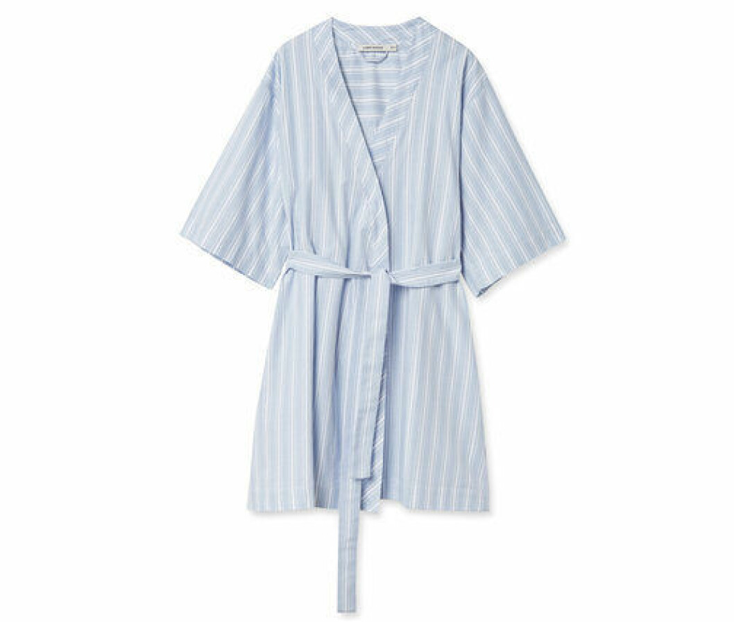 En bild på morgonrocken Carin Wester – Kimono Sanna som går att köpa på Åhlens.