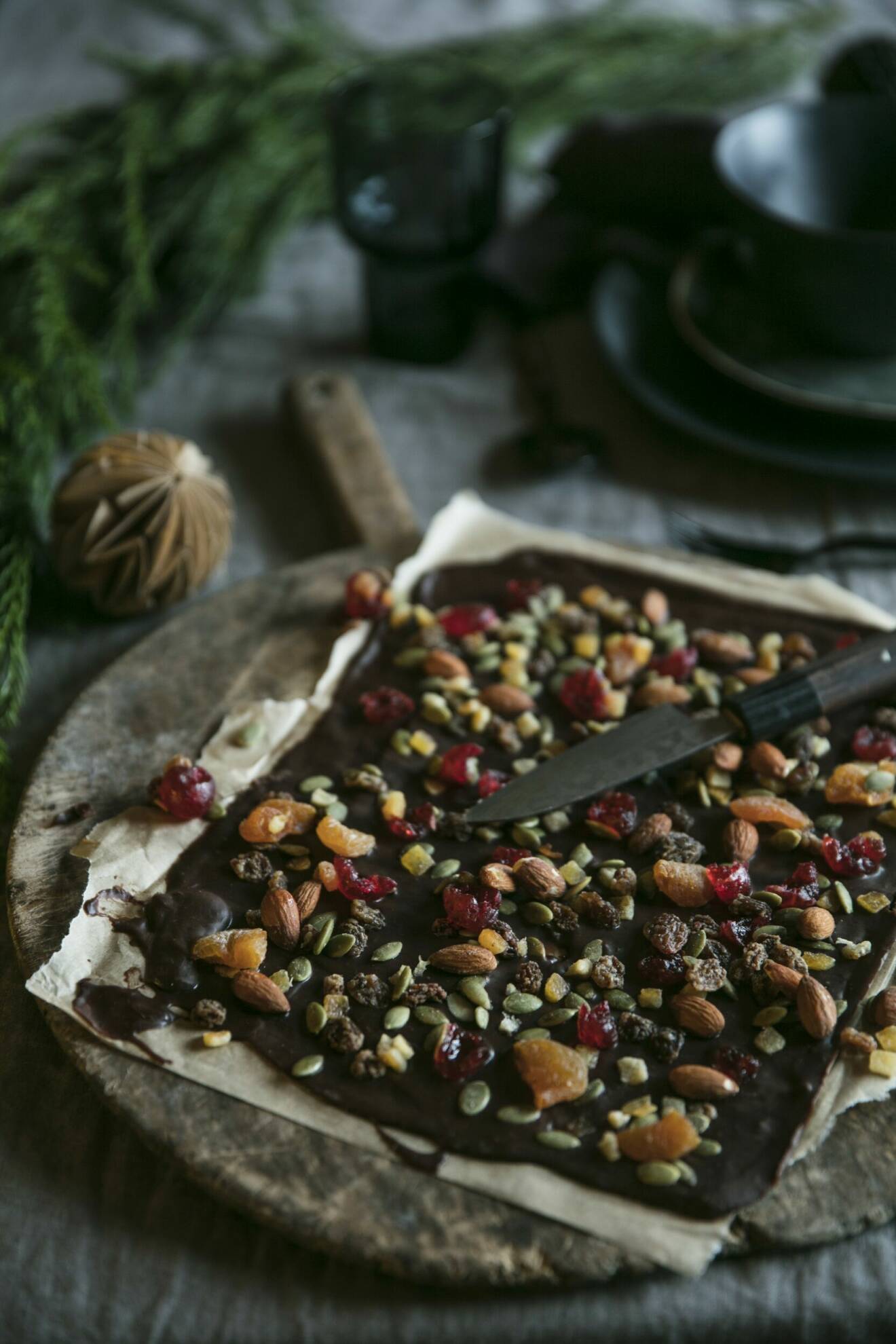 Julgodis: Chokladbräck med frukt och nötter