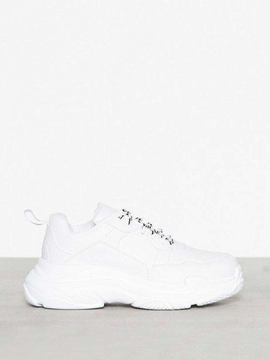 Chunky sneakers på rea