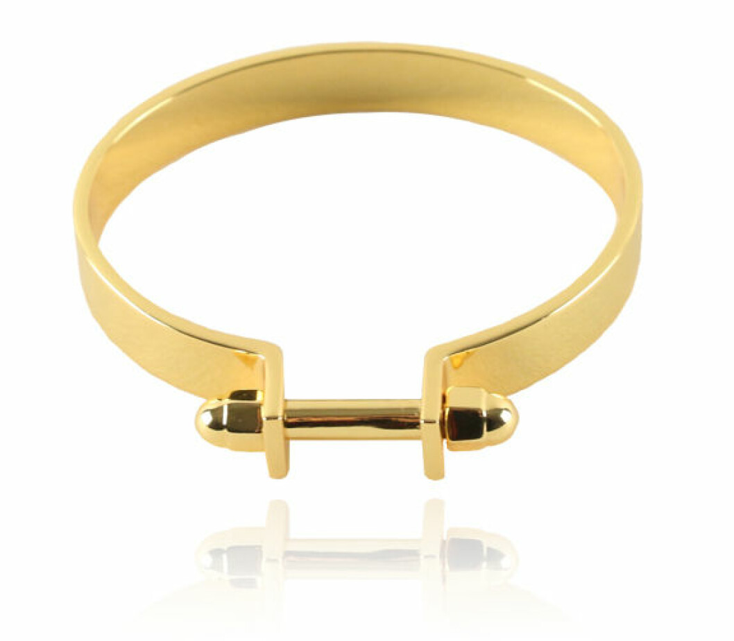 <a href="https://www.cooee.se/produkt/nut-cuff-gold-plated-18k/" target="_blank">Guldfärgat armband</a>, 990 kr, Cooee Design. guldfargat-armband-cooee-design