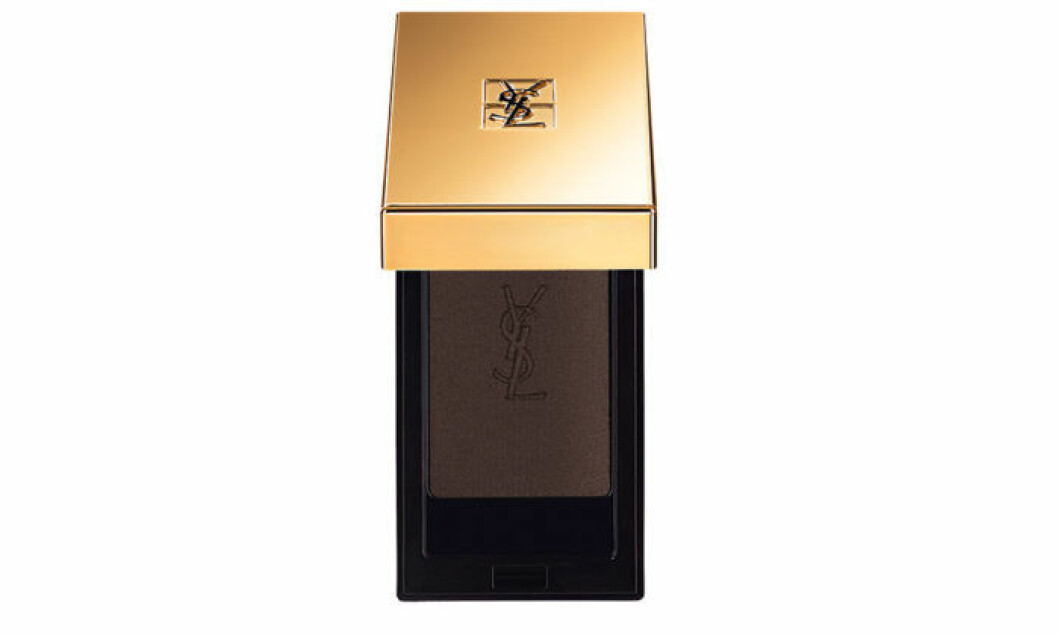Den mustigt mullvadsbruna Couture Mono High Impact Color Eye Shadow i Fougue från Yves Saint Laurent skapar en snygg matt look. Ca 275 kr. Den mustigt mullvadsbruna Couture Mono High Impact Color Eye Shadow i Fougue från Yves Saint Laurent skapar en snygg matt look. Ca 275 kr.