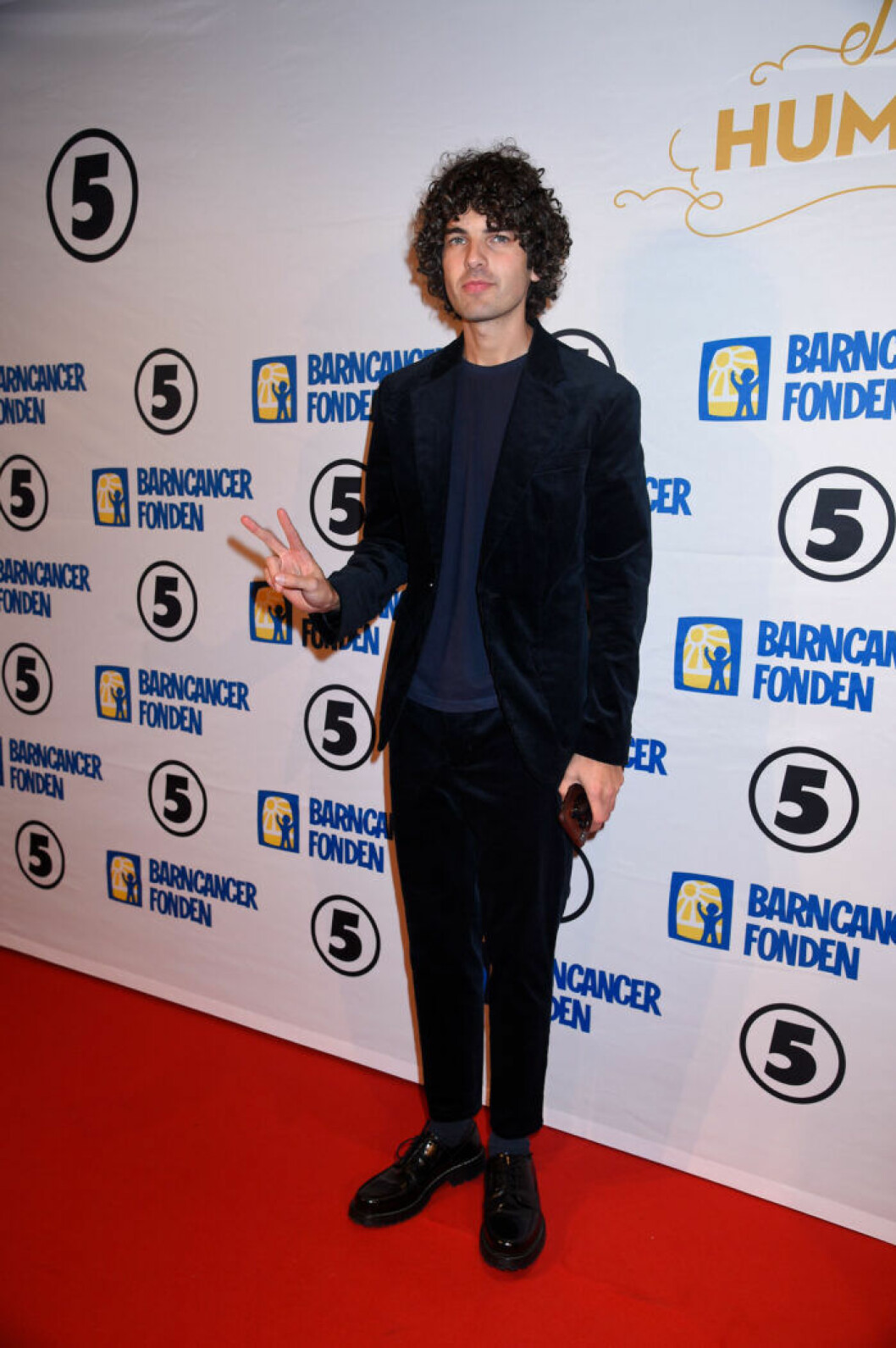 Daniel Hallberg. Daniel Hallberg på röda mattan på Barncancergalan 2019