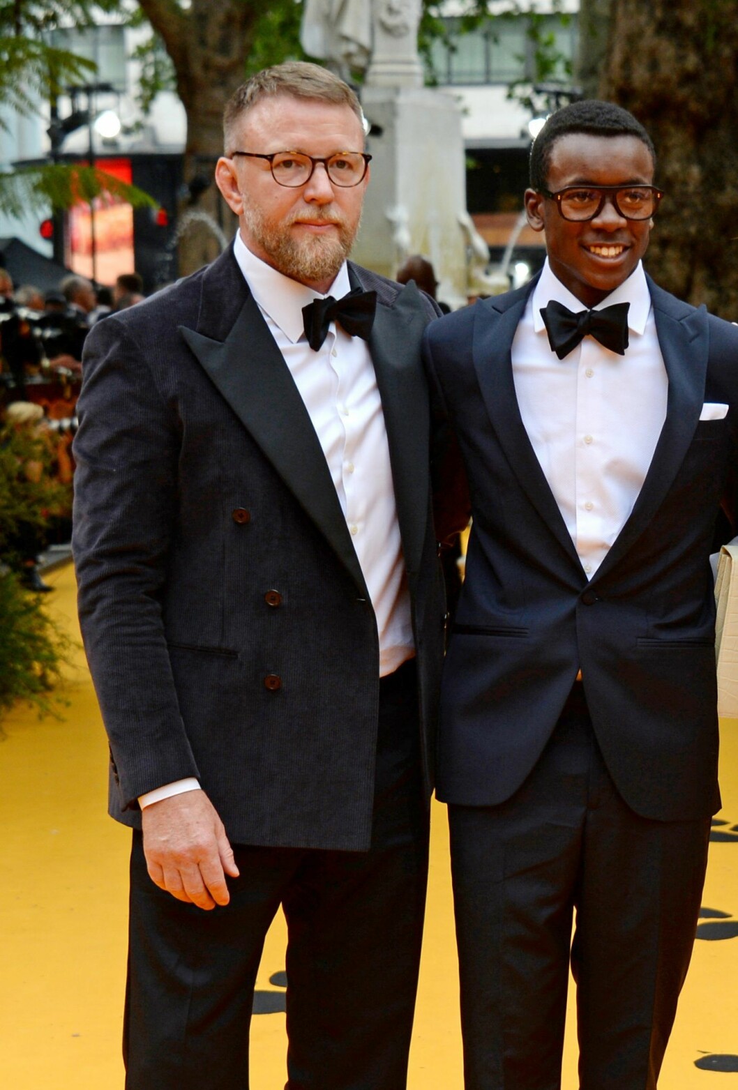 15-årige David Banda på premiär med pappa Guy Ritchie. David Banda