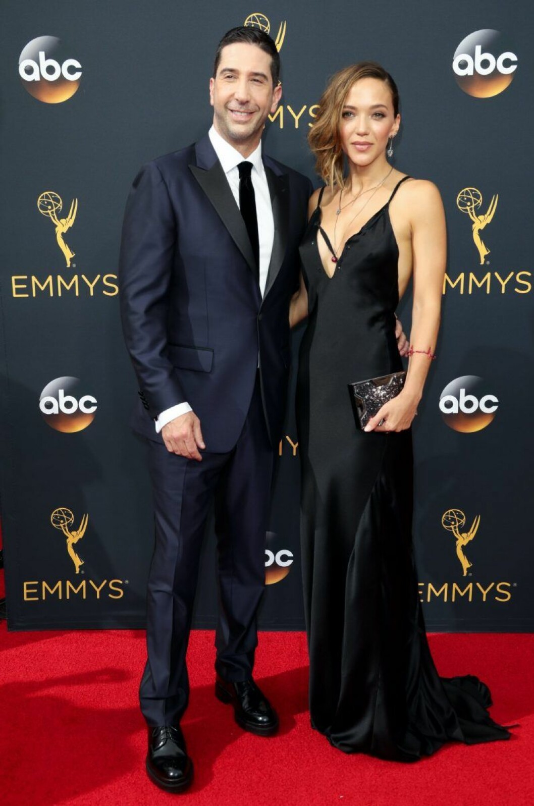 David Schwimmer och Zoe Buckman gick skilda vägar 2017. David Schwimmer i svart kostym och Zoe Buckman i svart långklänning på röda mattan