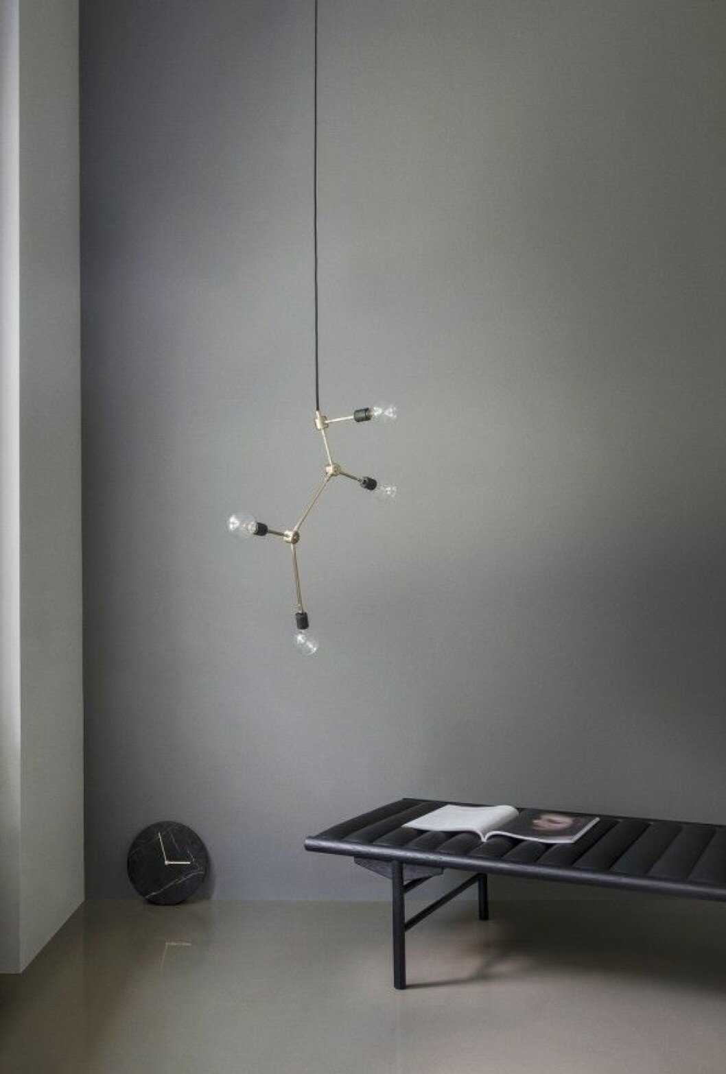 Lättplacerad och elegant är Anita Johansens modell för Menu, 180x80x40 cm. Pris från ca 18 000 kr. Daybed-menu