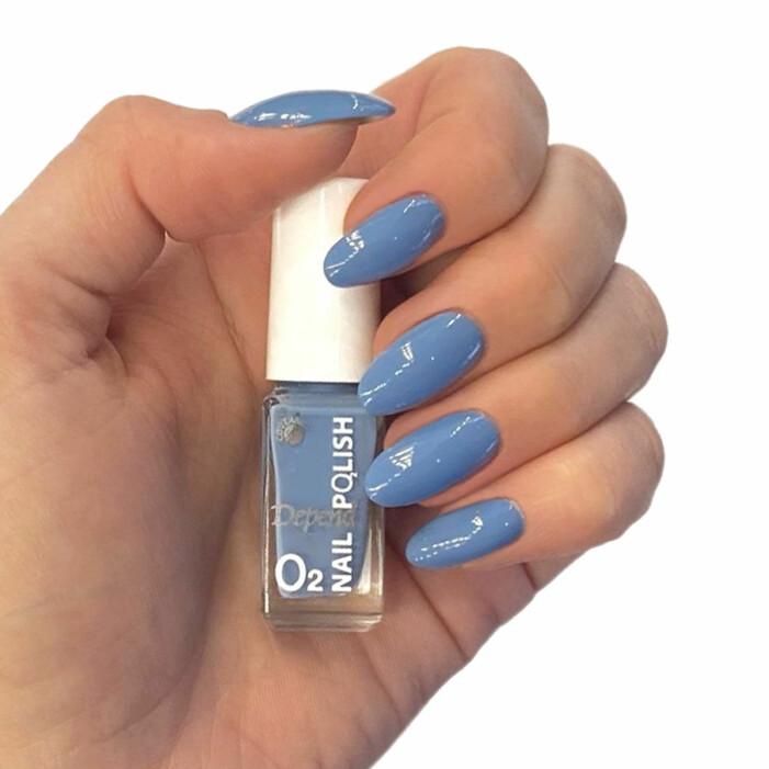 jeansblått nagellack från depend