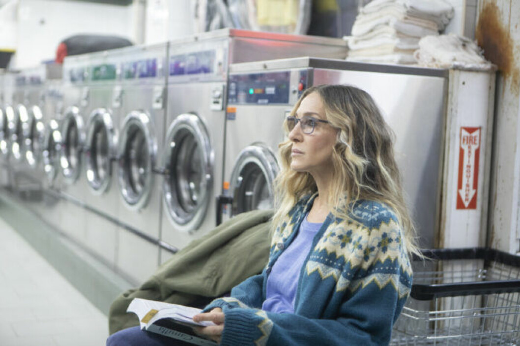 Sarah Jessica Parker spelar Frances i tv-serien Divorce. En bild på Sarah Jessica Parker som är med i tv-serien Divorce.