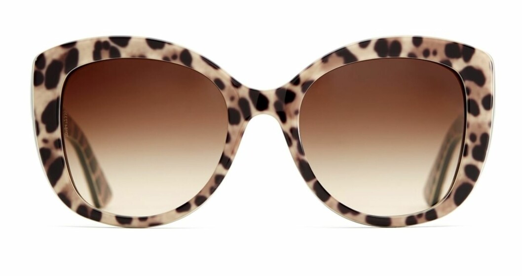 <a href="https://www.synsam.se/dolce-och-gabbana-dg-4233-2870-13-53-20" target="_blank">Stora solglasögon</a>, 1 750 kr, Dolce & Gabbana/Synsam. solglasogon-dolce-gabbana-synsam
