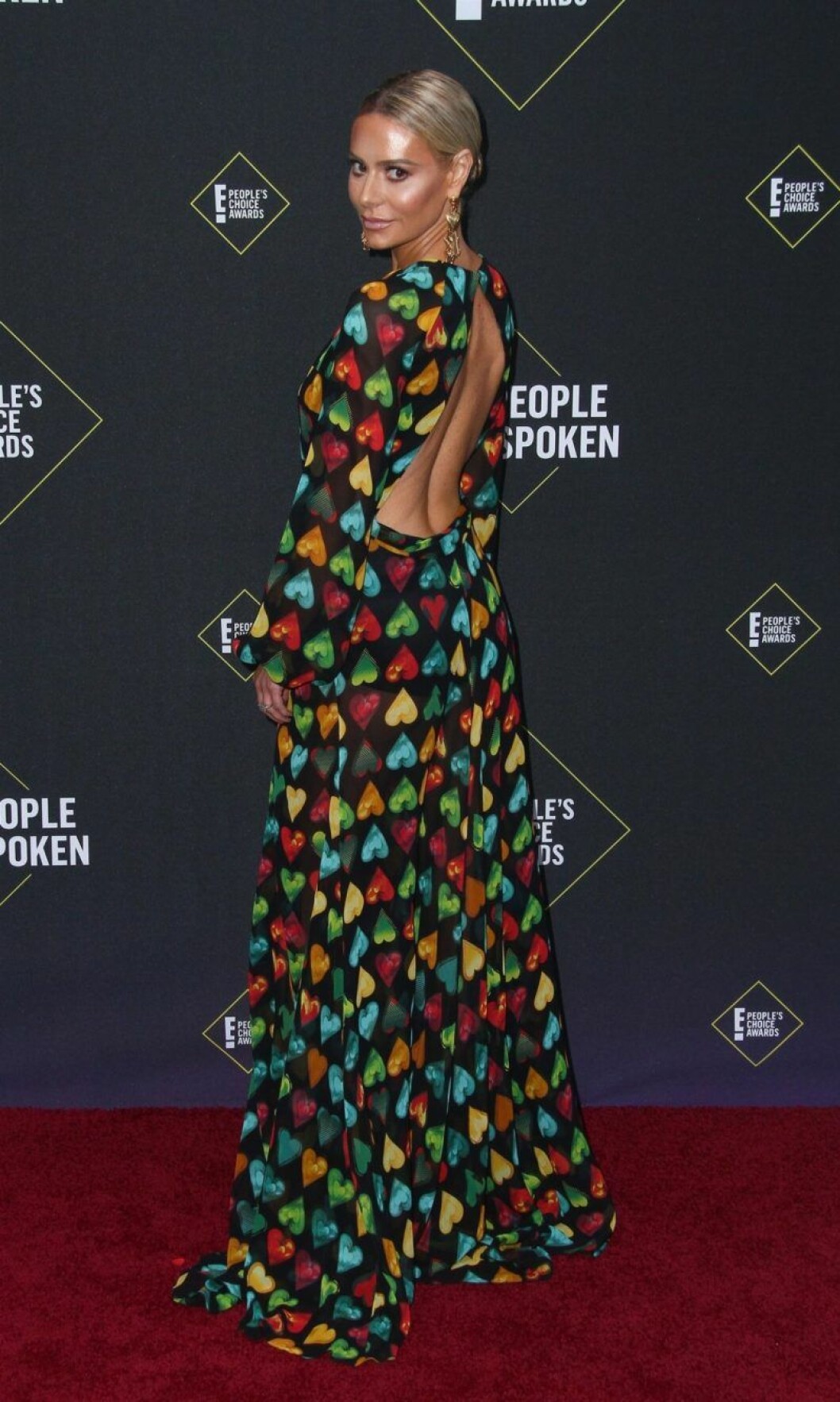 Dorit Kemsley. Dorit Kemsley på röda mattan på People's Choice Awards 2019
