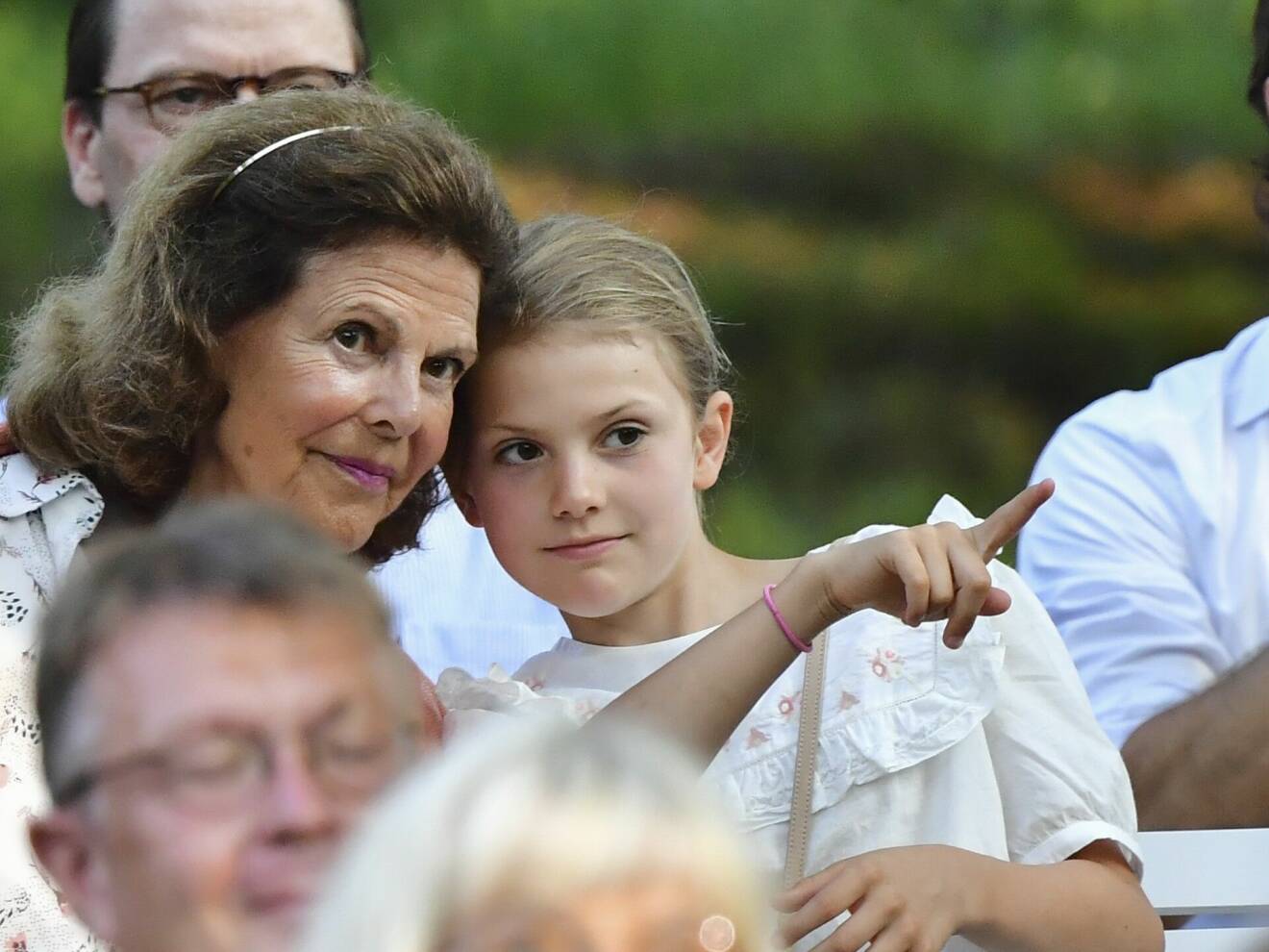 Drottning Silvia och prinsessan Estelle under Solliden Sessions.