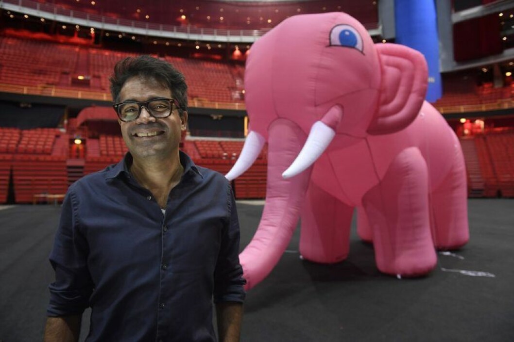 <em>David Batra: Elefanten i Rummet</em> har premiär på Netflix i april. David Batra: Elefanten i Rummet har premiär på Netflix i april 2020