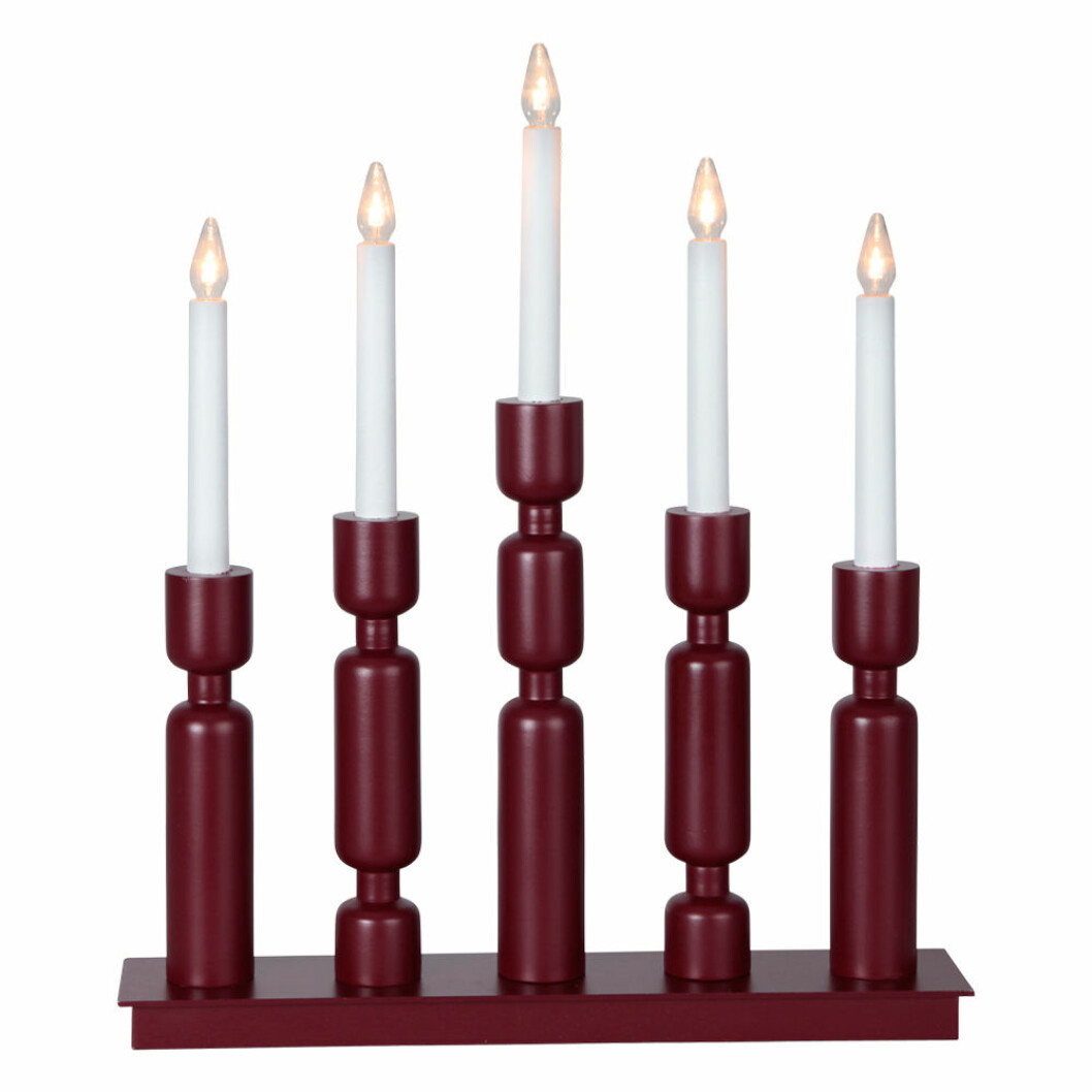 Röd klassisk elljusstake till advent och jul