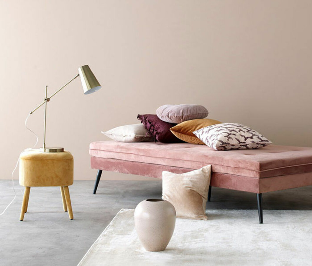 Vi såg en hel del rosa och färg hos Ellos våren 2018 – och nu lär det bli än mer! Foto: Ellos Home Rosa och färg utlovas hos Ellos Home våren 2019