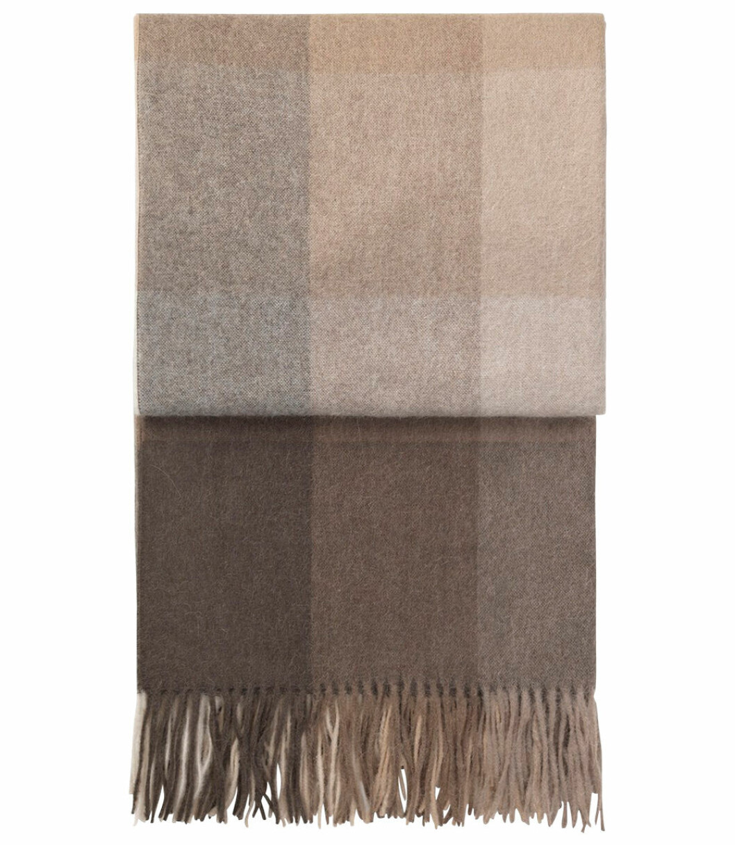 Storrutig beige och brun filt från Ellos Home