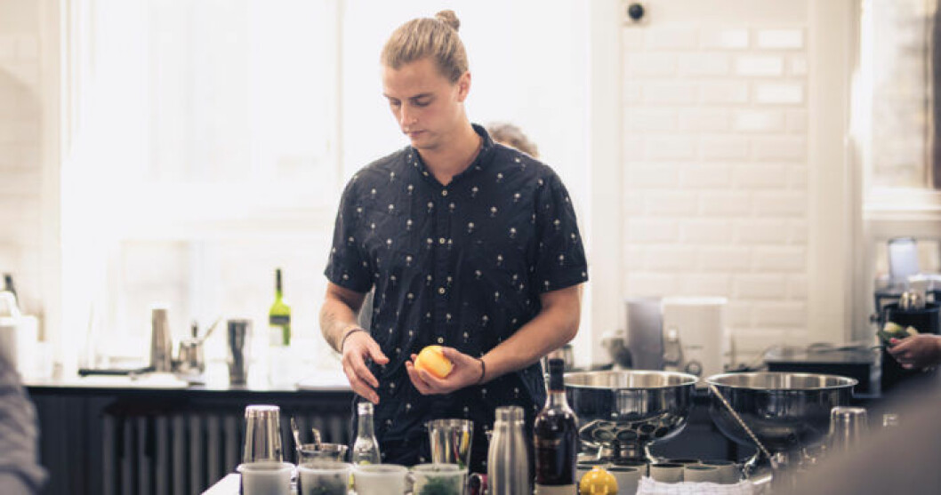 Emil-Hed-bartender