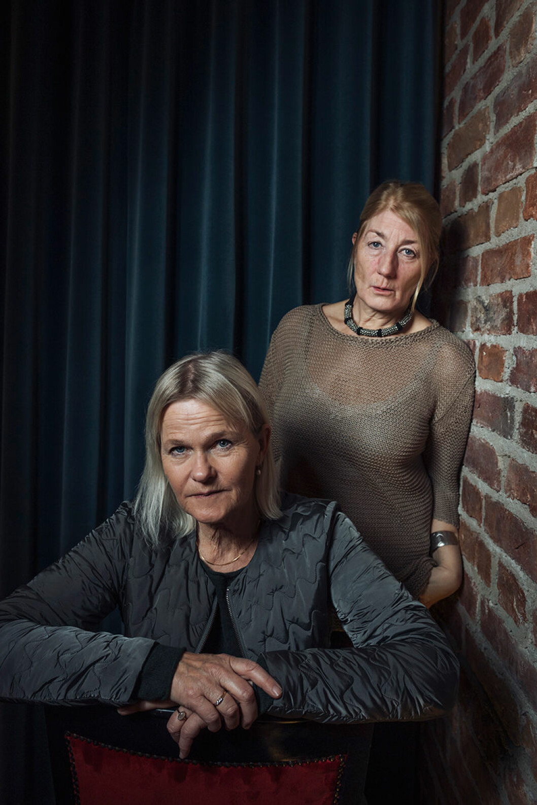 I ”Enkelstöten” spelar Sissela och Lotta Tejle två bakrånare. sissela kyle