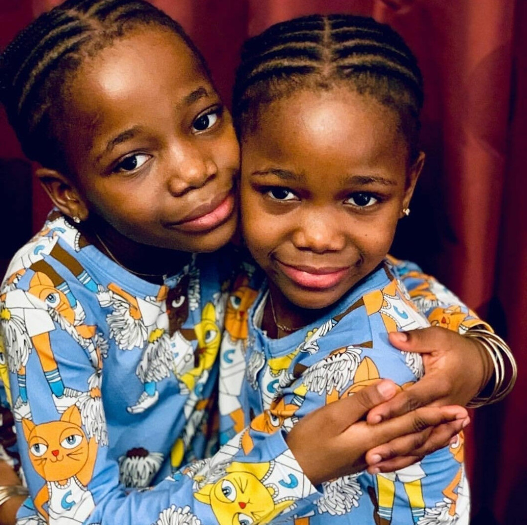 Tvillingarna Estere och Stella Ciccone Mwale är 8 år i dag. Estere och Stella Ciccone Mwale