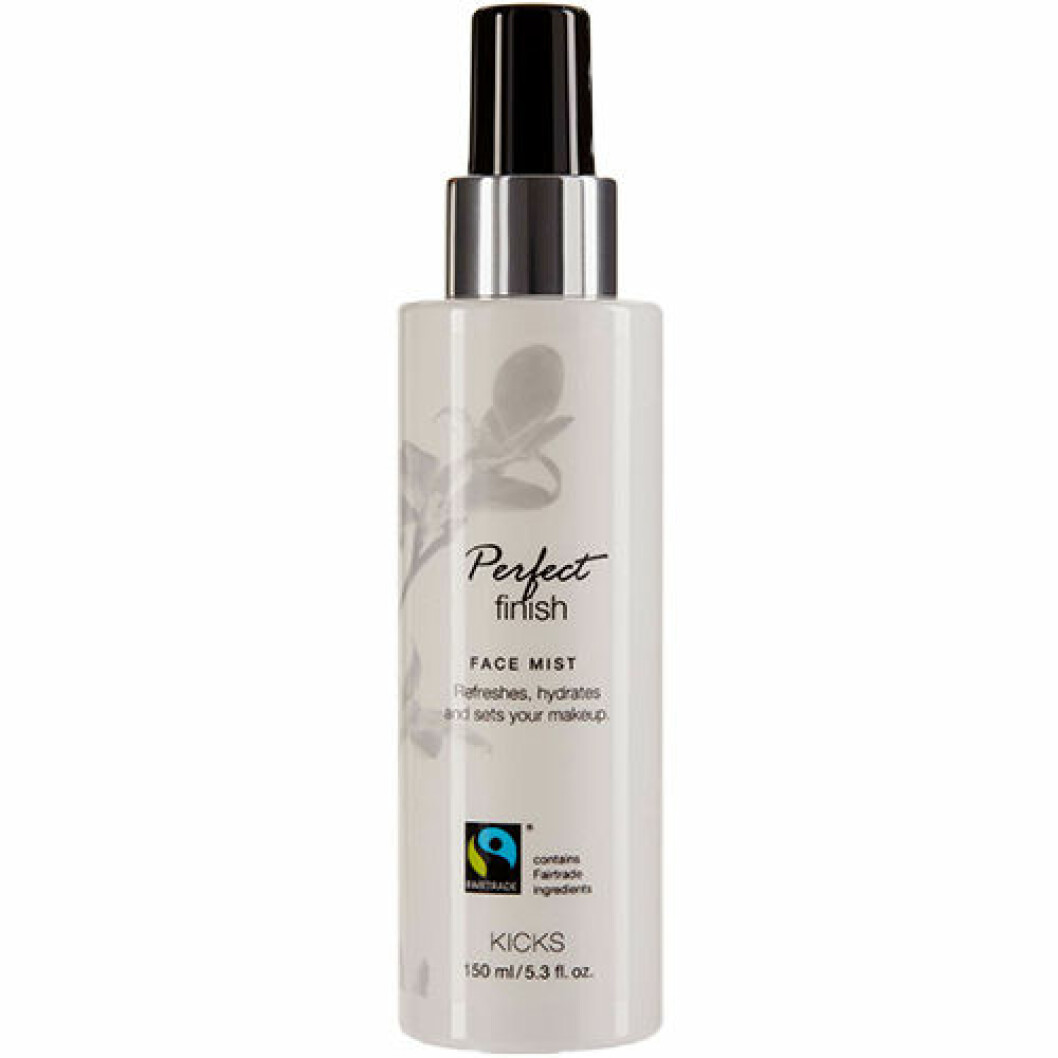 Går lika bra att använda ovanpå ditt smink som direkt på huden. Setting spray eller face mist från Kicks