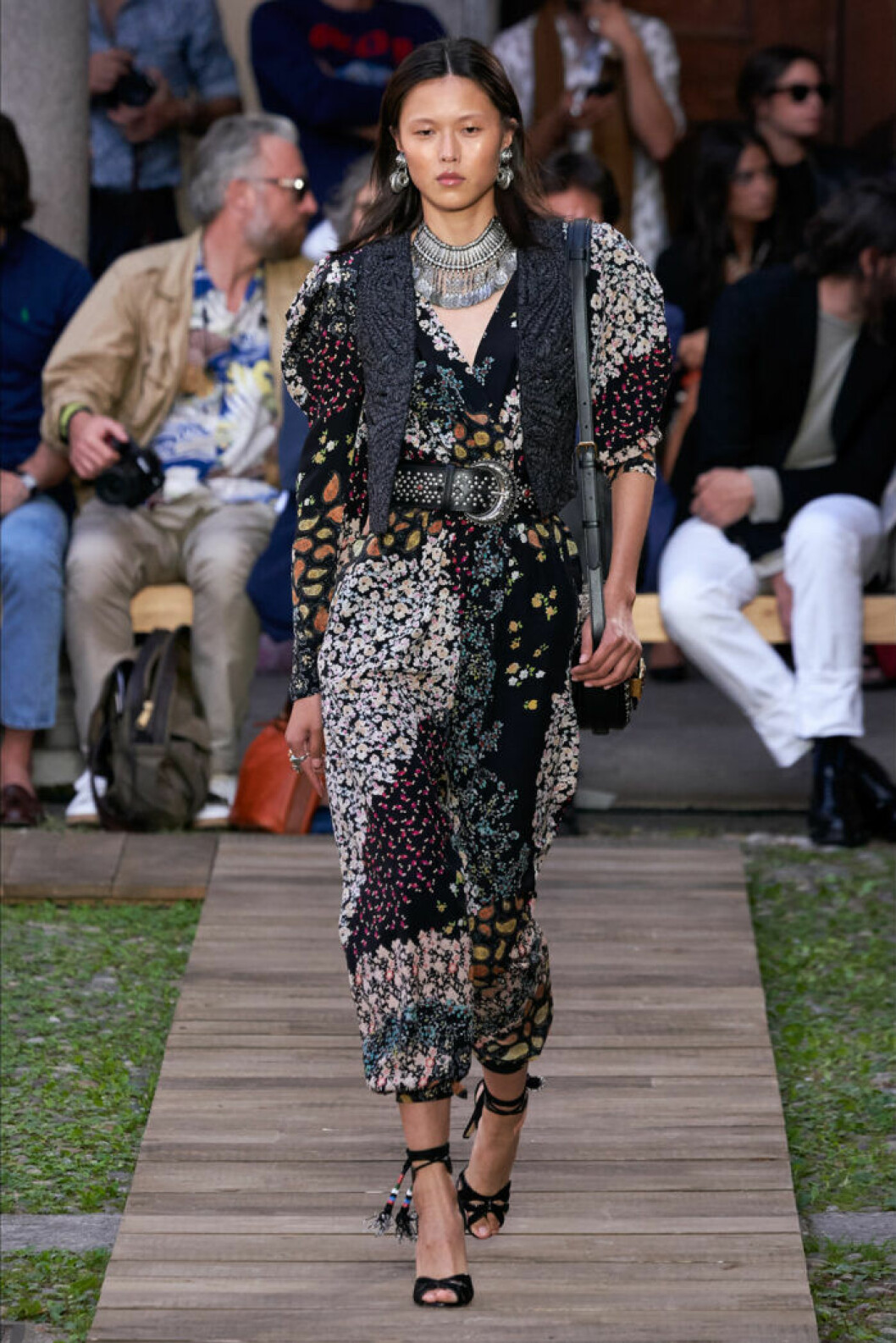 Etro Trender våren 2020 svart bohemklänning etro