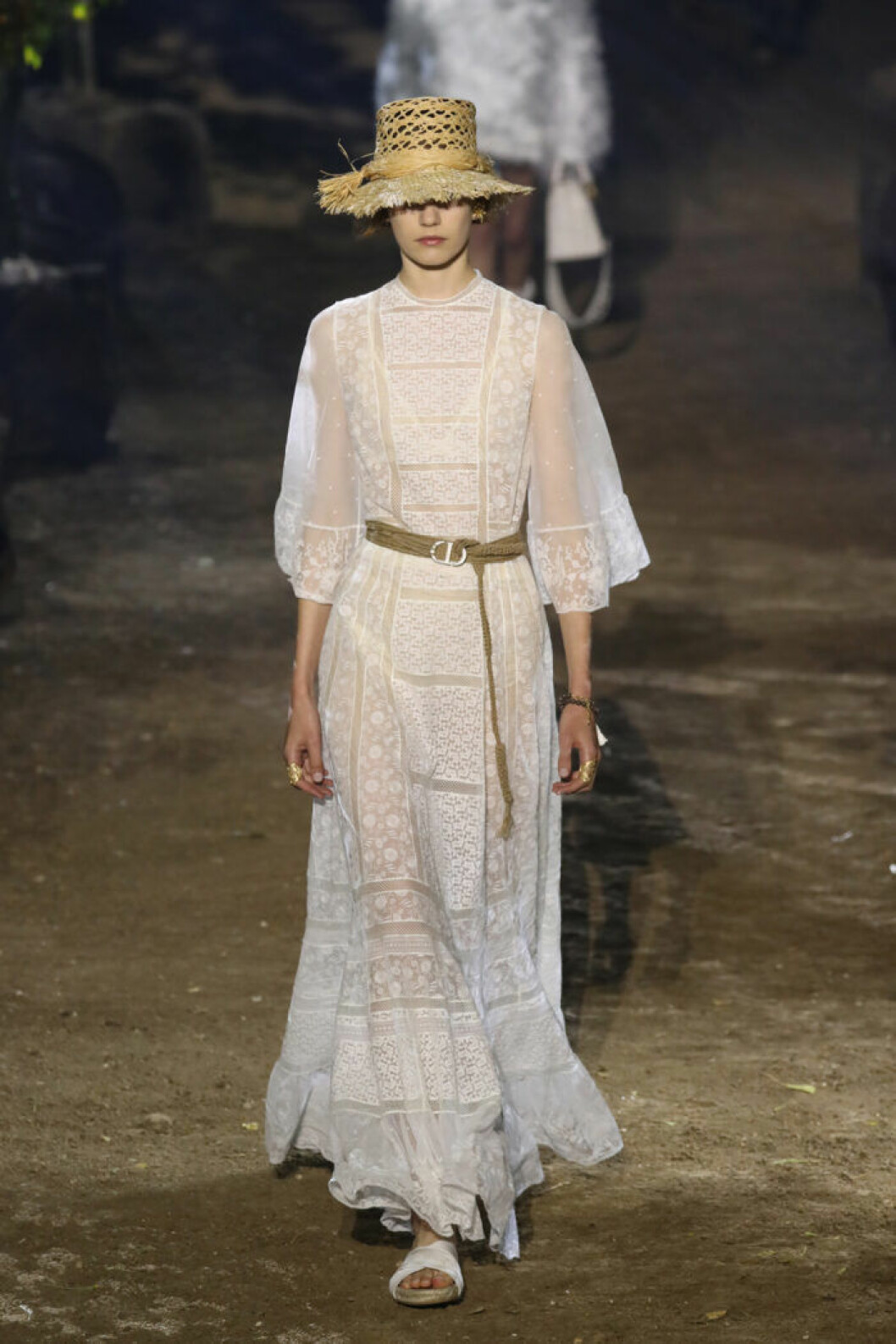 Dior Trender våren 2020 Dior vit klänning