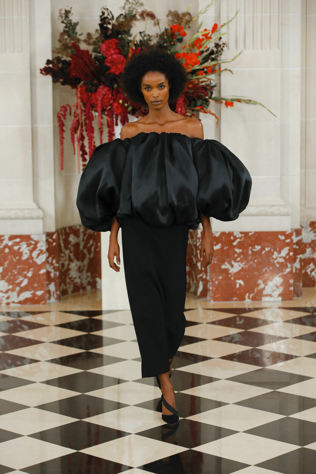 Carolina Herrerra caroline herrerra ss 22 svart couturelook