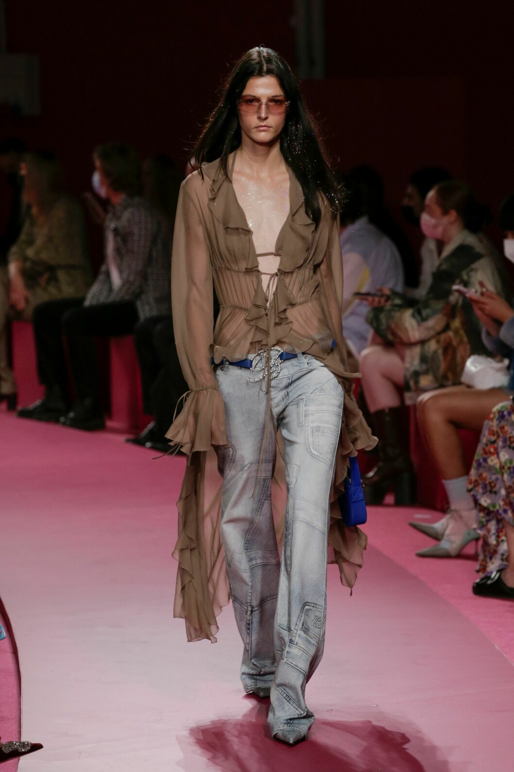 Blumarine ss 22 y2k mode jeans med låg midja och lång topp