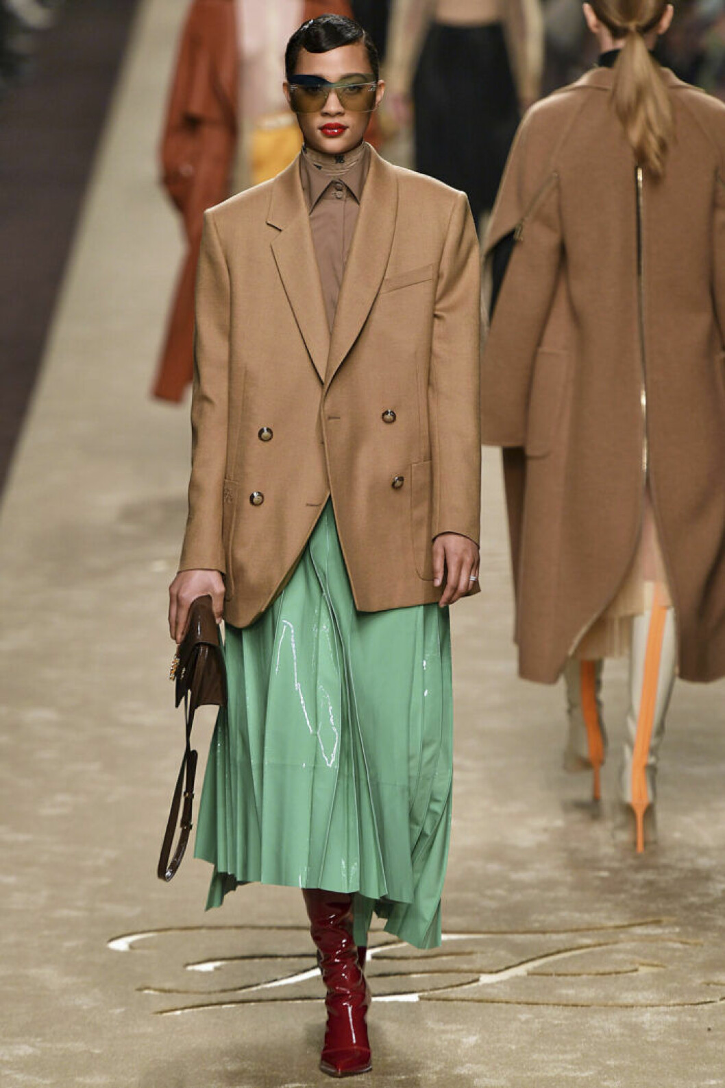Fendi AW19 modell på catwalk